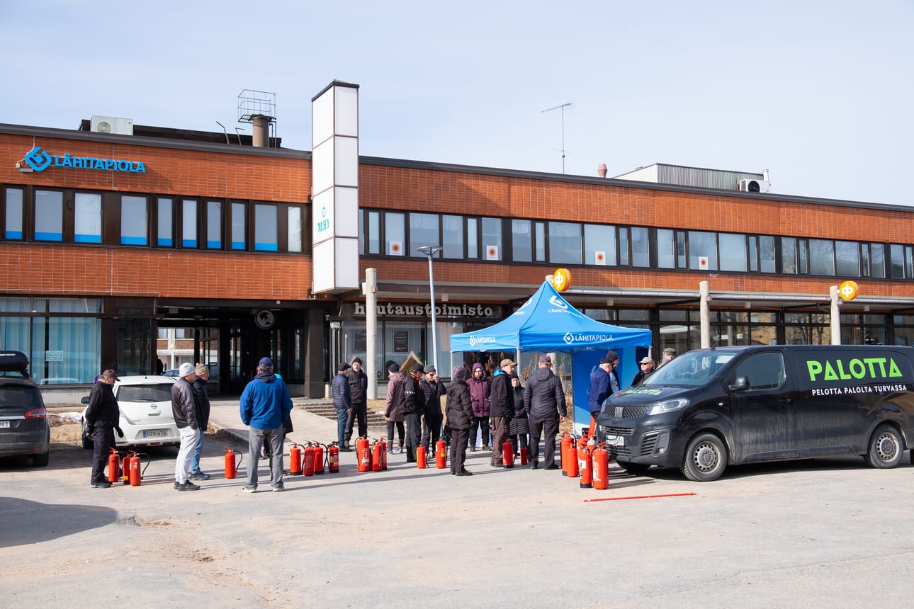 Pudasjärvellä sammuttimia kerettiin tarkistaa hieman alle 150 kappaletta torstain aikana.