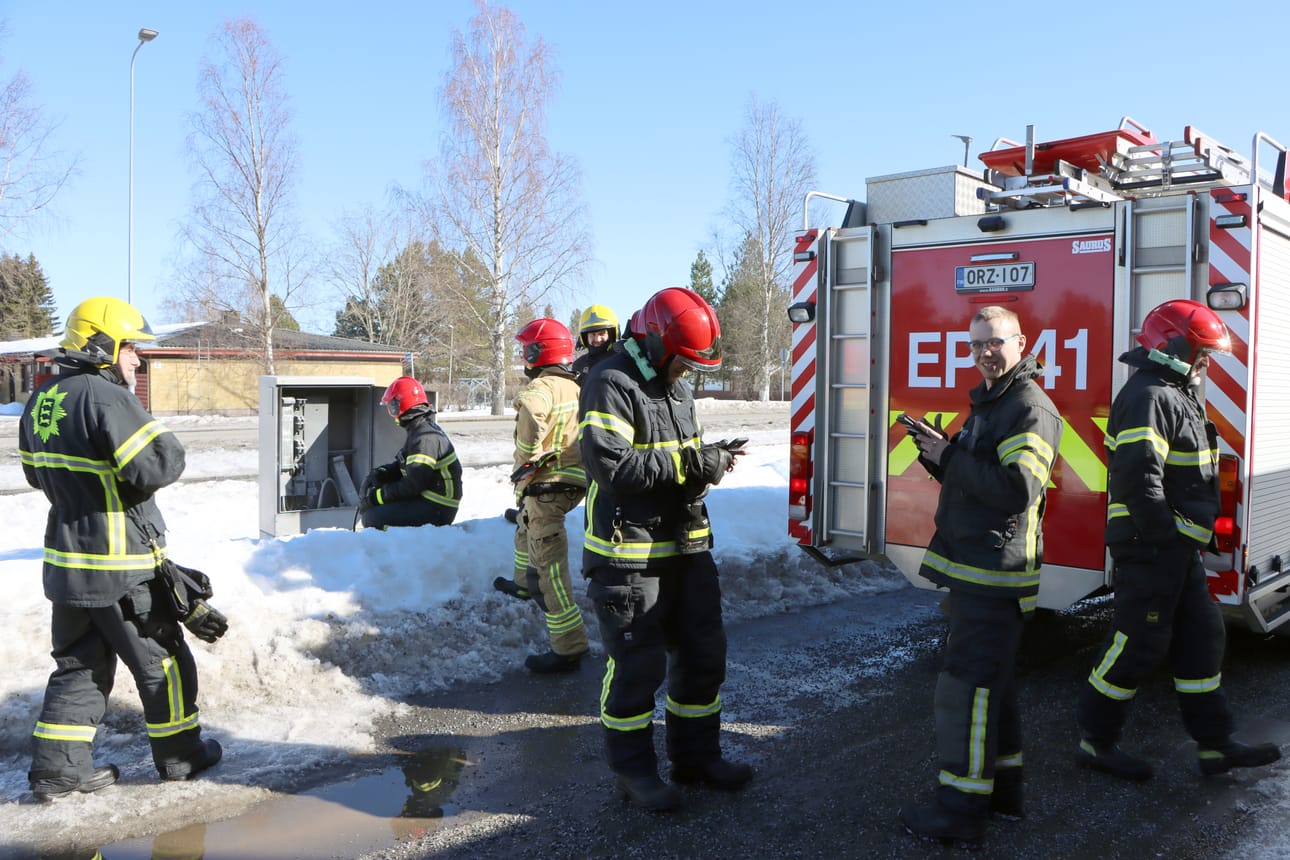 Jurvan paloaseman yksikkö oli ripeästi paikan päällä hälytyksen tultua.