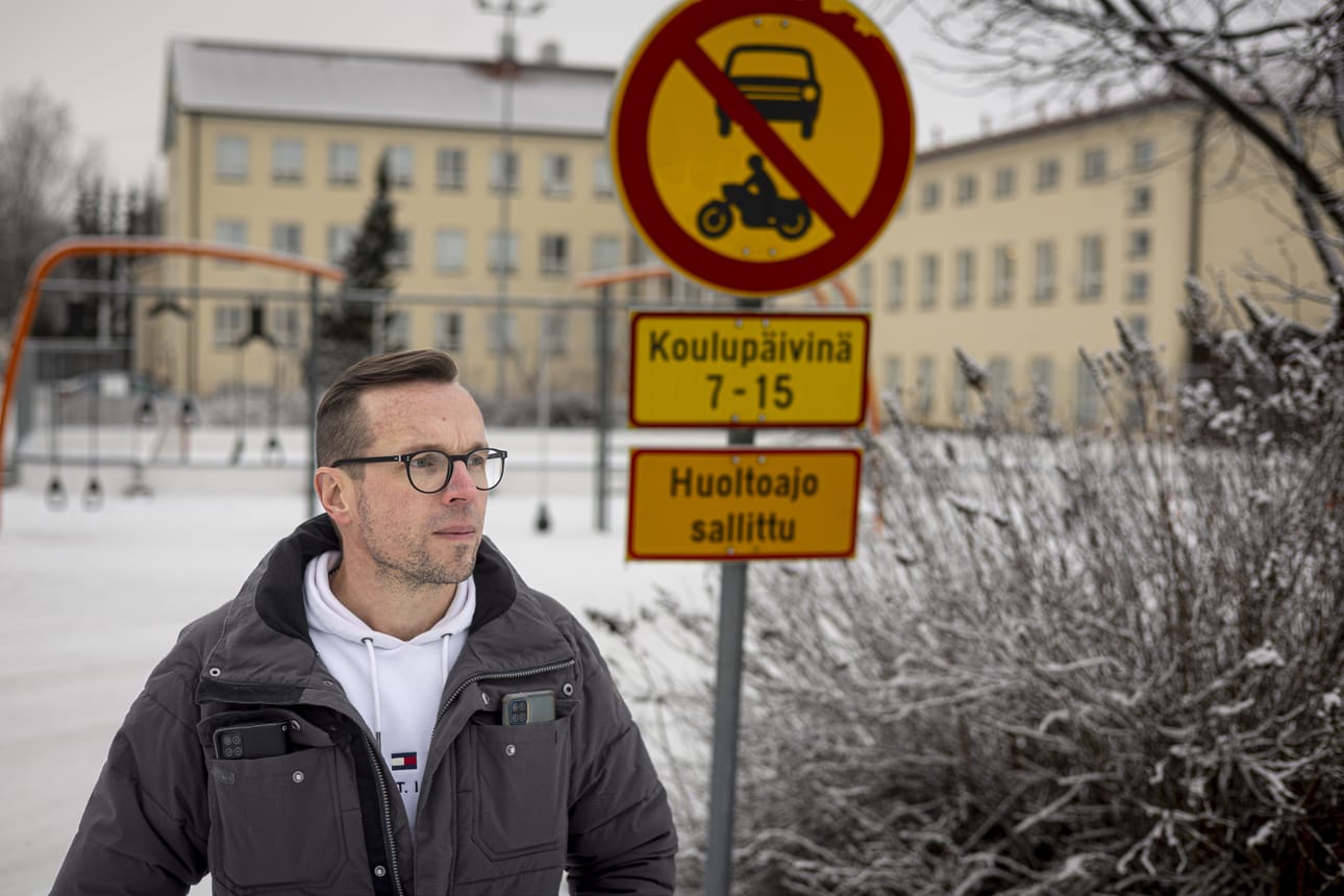 Ilpo Rantala työskenteli koulupoliisina 2000-luvun alkupuolella. Tuolloin ei kouluväkivaltatapauksia juuri ollut. Nyt ne ovat nousussa.