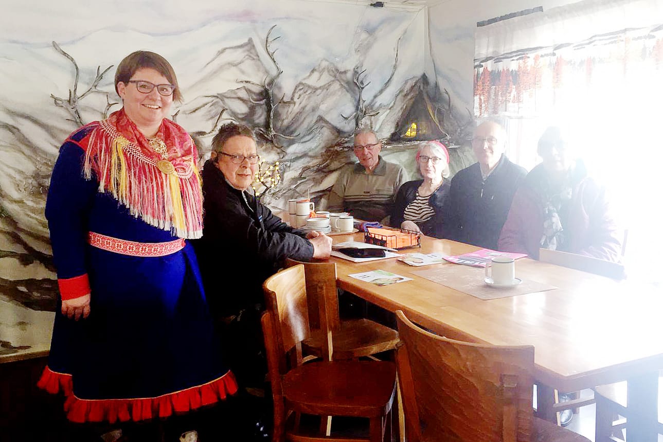 Keskustan kansanedustajaehdokas Pigga Keskitalo vieraili sunnuntaina Karesuvannon Nesteellä kampanjoimassa.