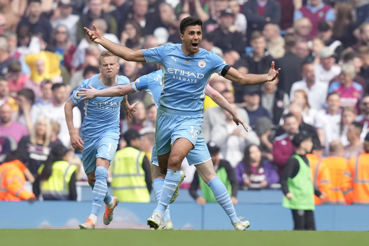 Rodri viimeisteli Manchester Cityn toisen maalin.