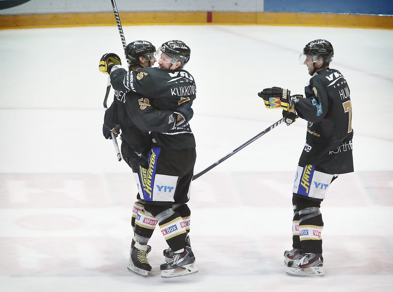 Kärpät on voittanut seitsemän ottelua putkeen jääkiekkoliigassa. Lauantaina oululaisjoukkue hakee voittoa numero kahdeksan.