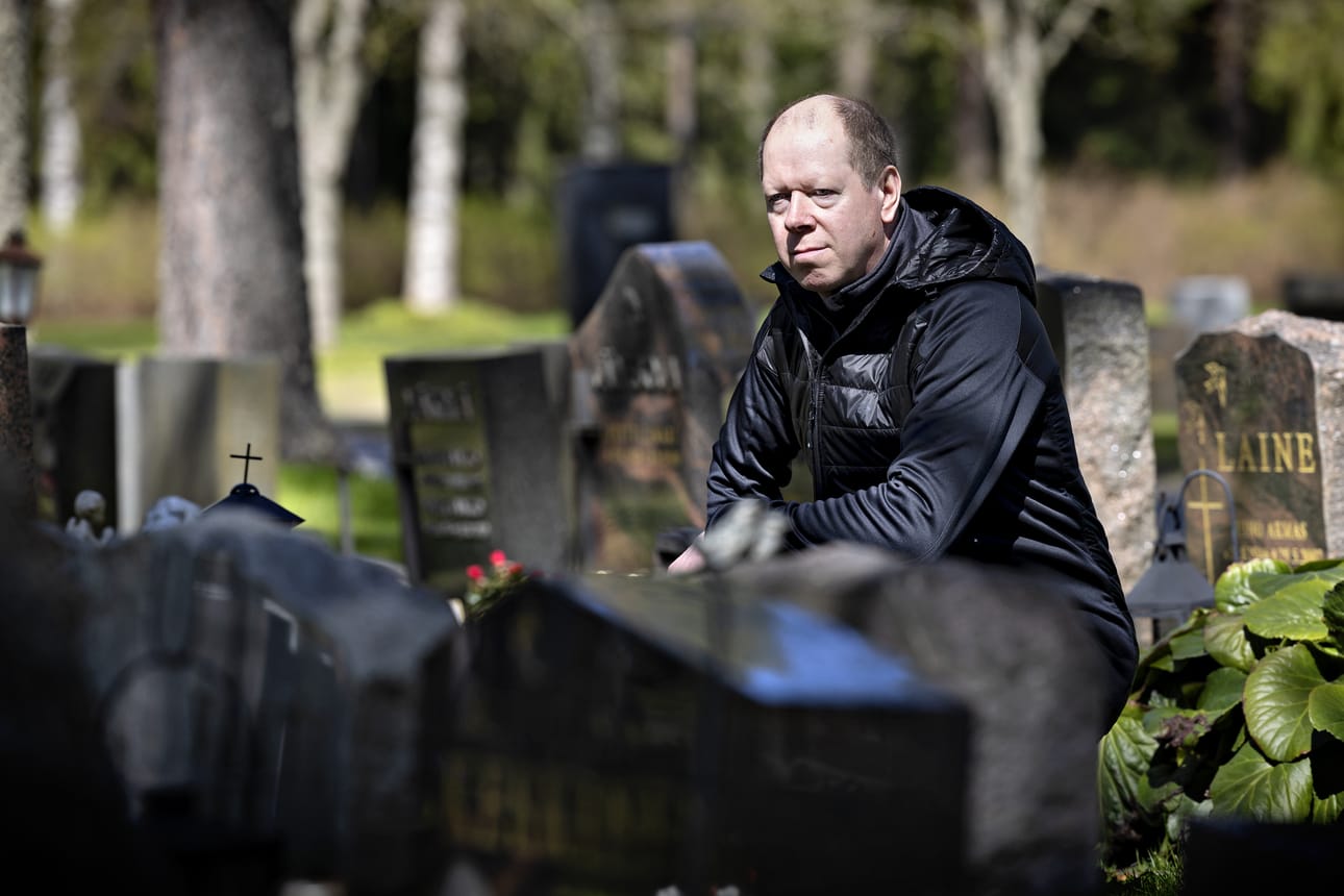 Vainajien määrä on lisääntynyt Seinäjoella alkuvuoden aikana, mikä on puistopäällikkö Esko Karttusen mukaan tarkoittanut muun muassa krematorioon kahta työvuoroa.