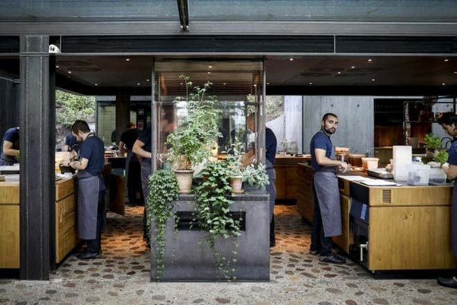 Ravintolassa voi joutua odottelemaan kun ylityökielto voi heikentää henkilöstön riittävyyttä. PAM aloittaa ylityökiellon muun muassa hotelleissa ja ravintoloissa.