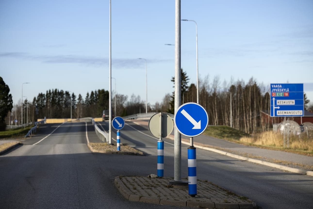 Riskialtis ajomatka alkoi lauantaina keskikaiteen vasemmalta, väärältä puolelta.