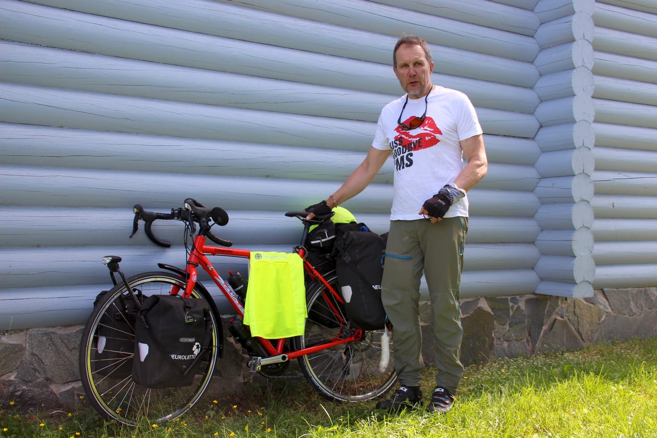 Ismo Linnus pyöräilee yli 3000 kilometriä kohti uutta elämänvaihetta.
