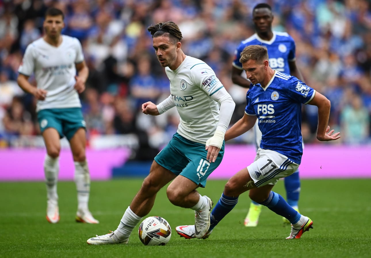 Aston Villasta Manchester Cityyn siirtyneestä keskikenttämies Jack Grealishista, 25, tuli Valioliigan historian kallein pelaaja 100 miljoonan punnan siirtosummalla (noin 118 miljoonaa euroa).