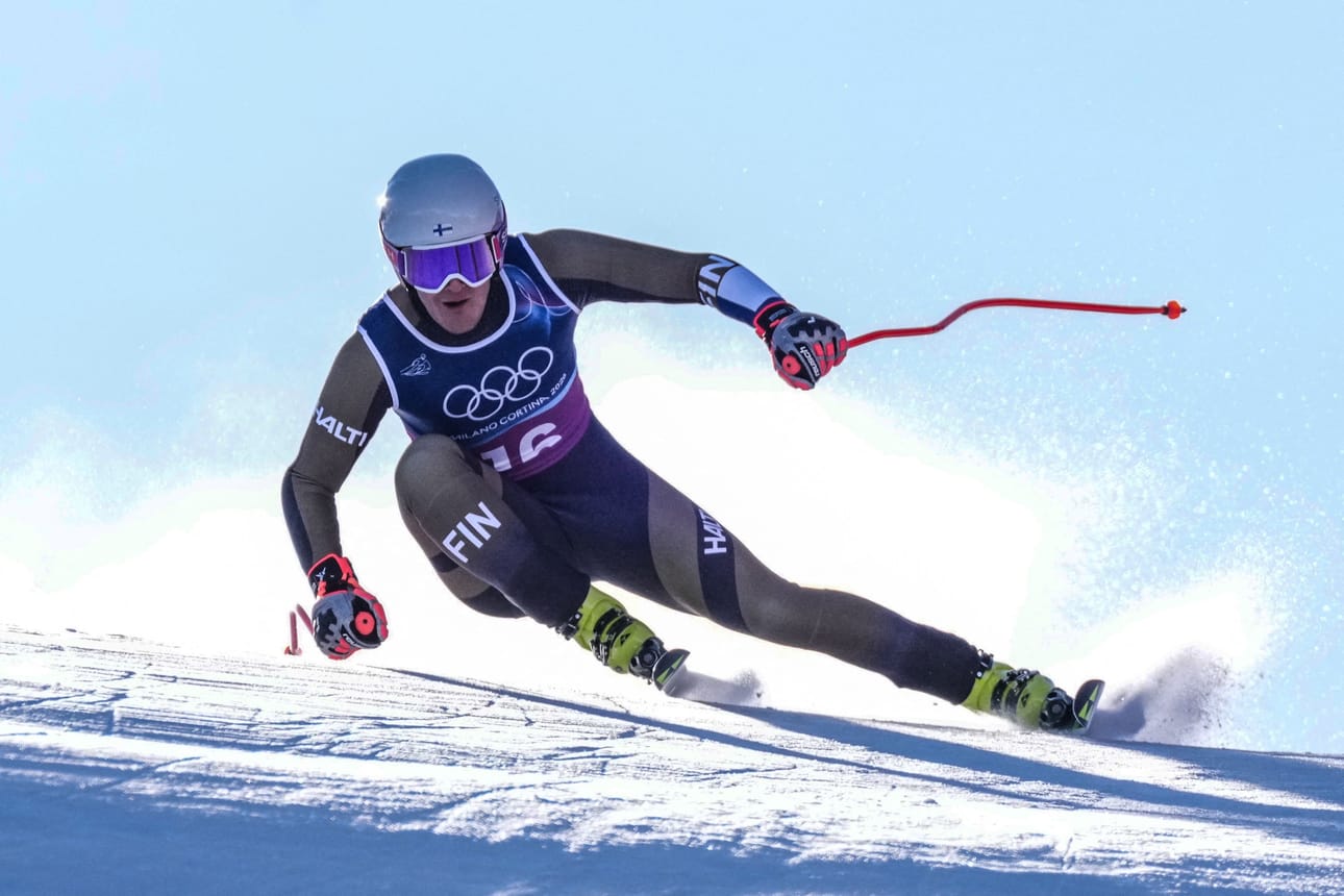 Elian Lehto selvitti röykkyisen syöksyradan lauantaita paremmin.