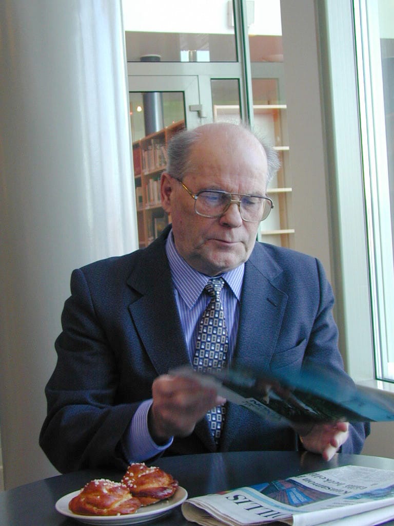 Mauno Manninen arkistokuvassa vuodelta 2001.