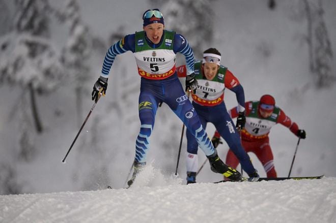 Hiihdon maailmancupin ohjelma voi muuttua tällä kaudella nopeasti koronan vuoksi. Kausi avattiin Rukalla viime viikonloppuna. Suomalaisista maastohiihtäjistä mukana oli muun muassa Iivo Niskanen. KUVA: EMMI KORHONEN/LEHTIKUVA