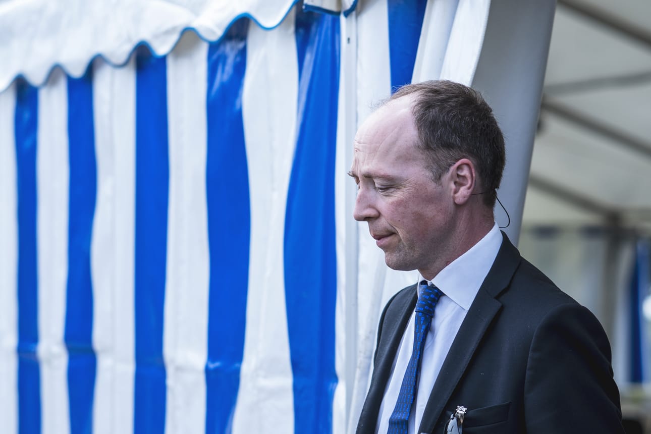 Rajavalvonta tarkoittaa, että ihmiset, joilla on ylitykseen oikeuttavat asiakirjat, pääsevät yli. Se ei tarkoita, että rajat laitetaan kiinni, Jussi Halla-aho puhui.
