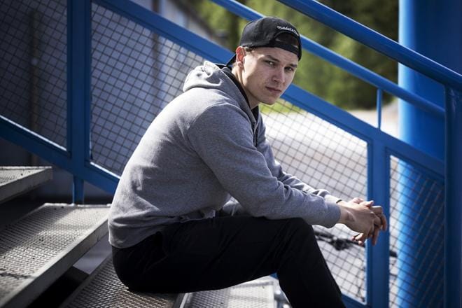 Jesse Rantamäki joutui alkukesästä luopumaan jääkiekkourastaan, mutta nyt hän hakee pelipaikkaa Koskenkorvan Urheilijoiden Superpesisjoukkueesta. KUVA: JARNO PELLINEN/ARKISTO