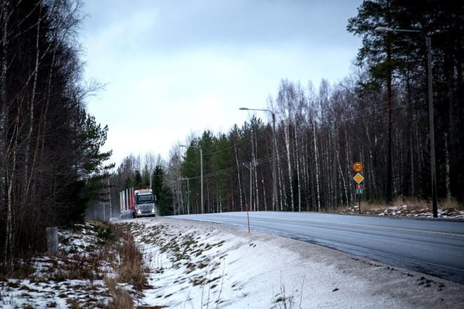 Suomen tärkeä vientituotteiden kuljetusväylä, Kasitie tarvitsee tiemäärärahoja. KUVA: KALLE LYDMAN