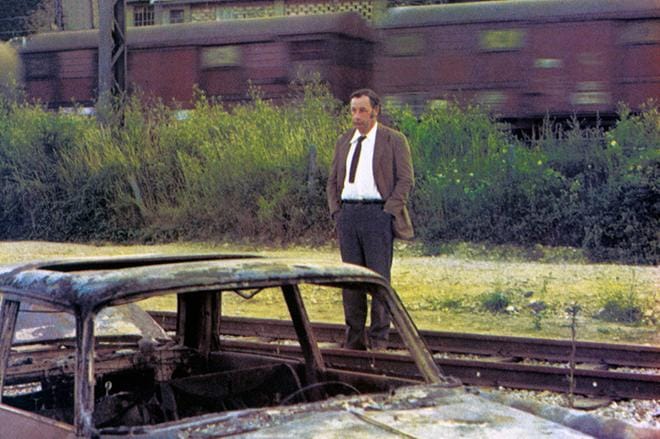Philippe Noiret on hiljaista elämää viettävä isä Saint-Paulin kelloseppä -elokuvassa. KUVA: Yle Kuvapalvelu