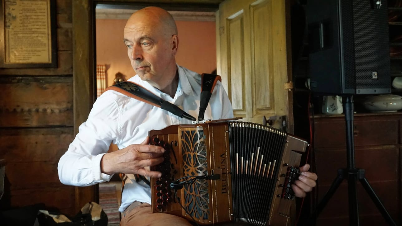 Markku Lepistö esiintyy Oulaisten Musiikkiviikkojen etkoilla juhannuksen jälkeen.
