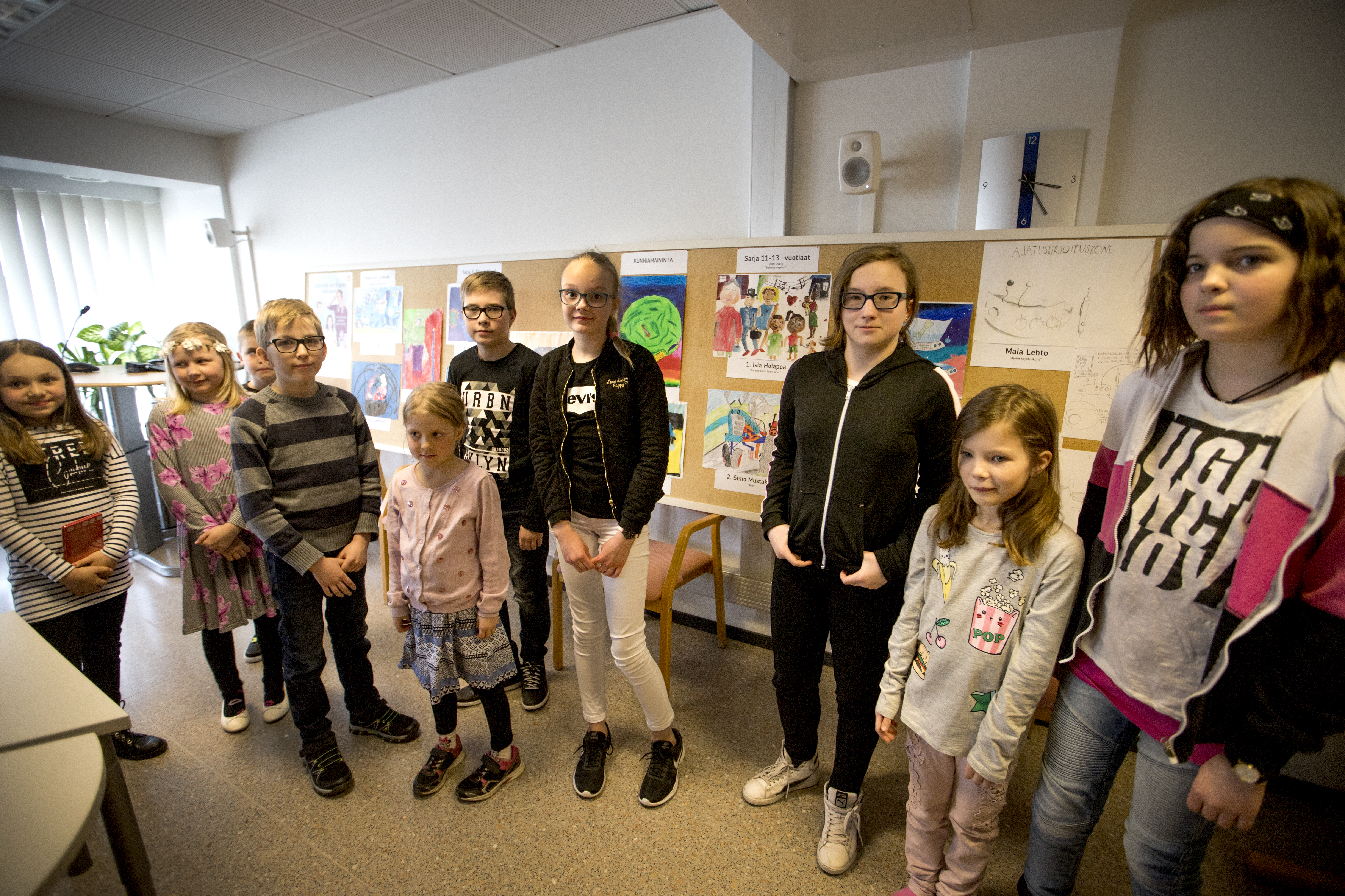 Tässä on Raahen Seudun Osuuspankin kuvataidekilpailun pienten taiteilijoiden parhaimmisto.
