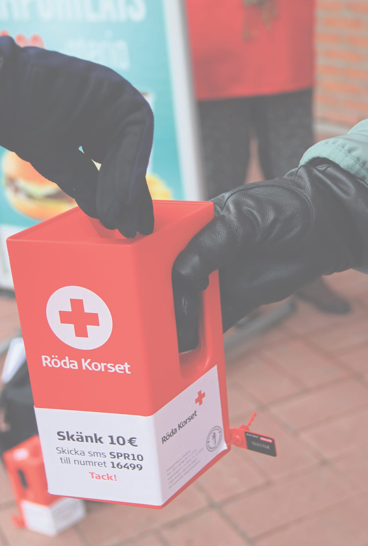 Nälkäpäivä-keräyksellä kerätään varoja Suomen Punaisen Ristin katastrofirahastoon. Rahaston varoilla autetaan hädänalaisia niin Suomessa kuin ulkomaillakin.