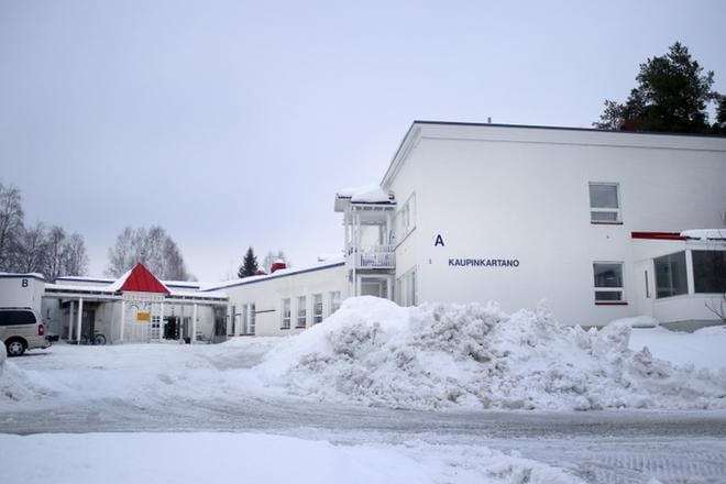 Kaupinkartanon rakennuksissa on laajoja sisäilmaongelmia, esimerkiksi kaikkien rakennusten katot tulisi uusia. Vanhustenpalveluyhdistys on etsinyt alueelle uutta toimijaa. KUVAT: JOHANNA KATAJA