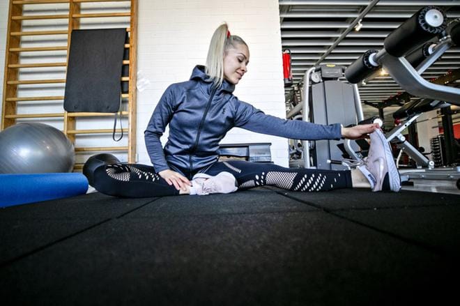 Alajärveläisen Anna Syrjälän esikuva on Pepita Ravantti, joka voitti pari vuotta sitten body fitnessin juniorisarjassa SM-kultaa. KUVAT: TANJA KORPELA