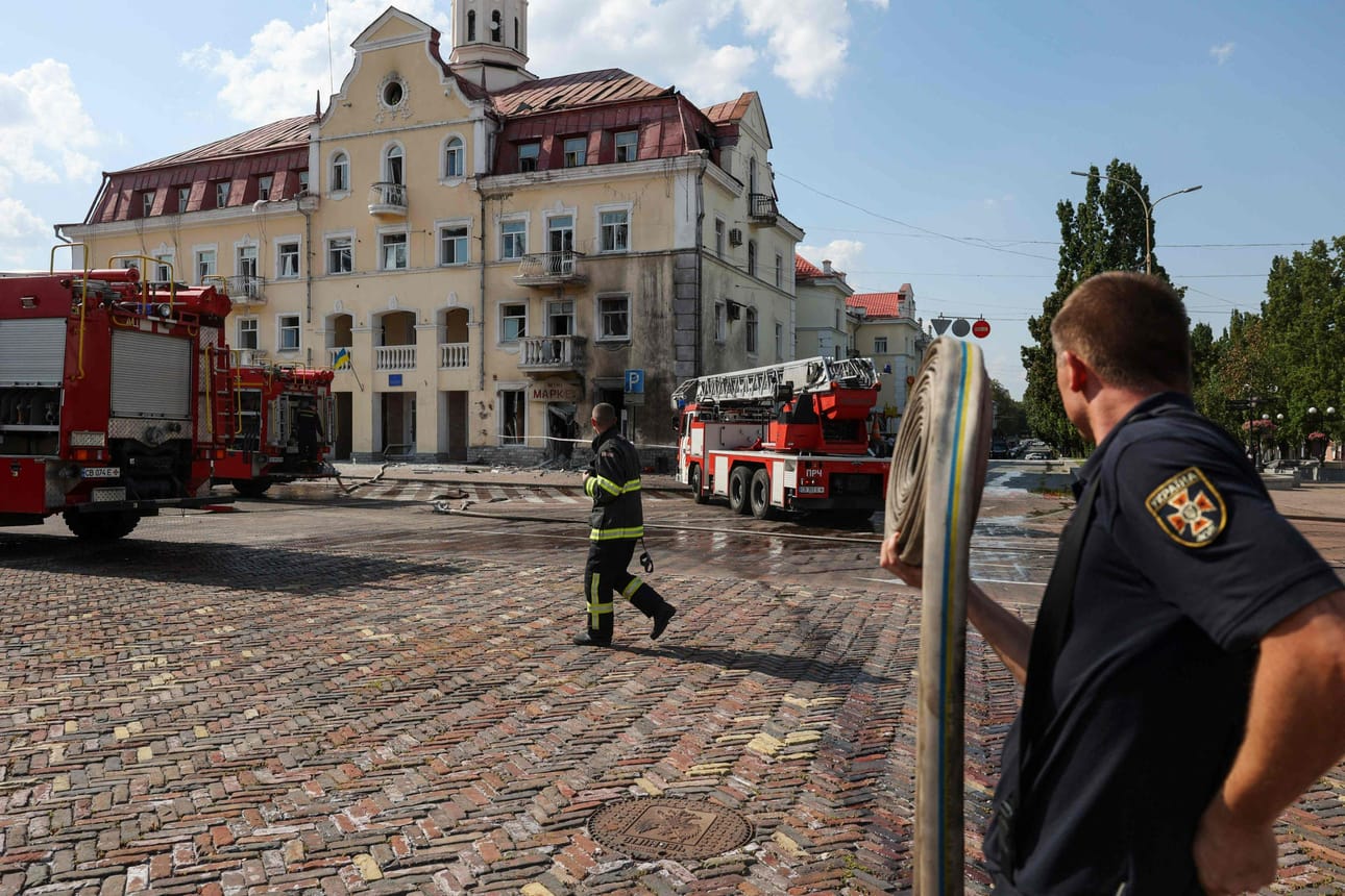 Tshernihivin kaupunki on aiemmin säästynyt suuremmilta iskuilta. LEHTIKUVA/AFP