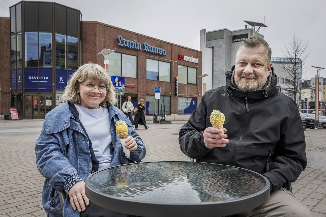 Lapin Kansan graafikoiden Sammeli Harven ja Miila Kankaanrannan työuran aikana printtipainotteinen työ on muuttunut digitaaliseksi. Kuvitus voi olla animoitu ja grafiikka interaktiivinen.