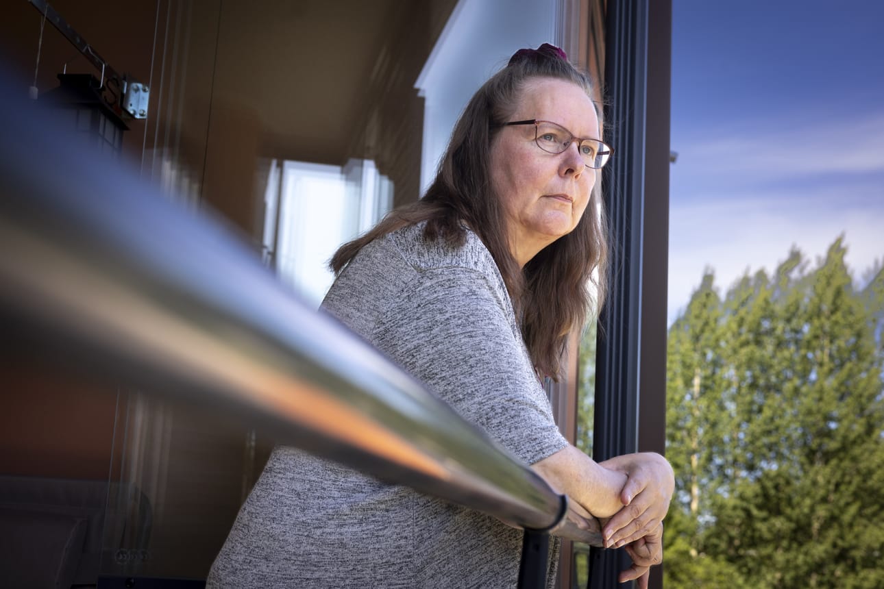 Joskus voi olla vaikeaa sanoa ei, jos pyyntö tulee luotettavan oloiselta henkilöltä. Maria Rinta-Runsala tietää tilanteen hyvin.
