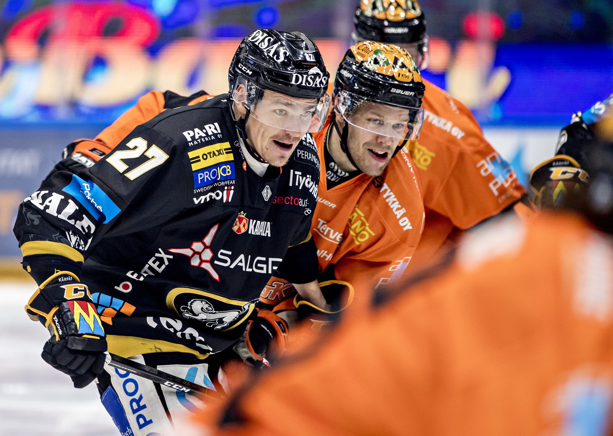 Kymmenen pelaajan poissaolo ei Kärppiä kovin paljon tunnu hetkauttavan. Torstai-iltana kaatui KooKoo maalein 6-3.