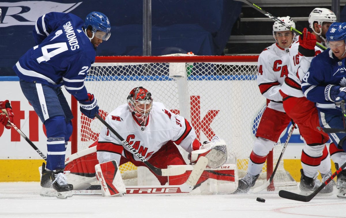 Toronto Maple Leafs voitti kotonaan Carolina Hurricanesin lisäajalle venyneessä ottelussa maalein 4–3. LEHTIKUVA/AFP