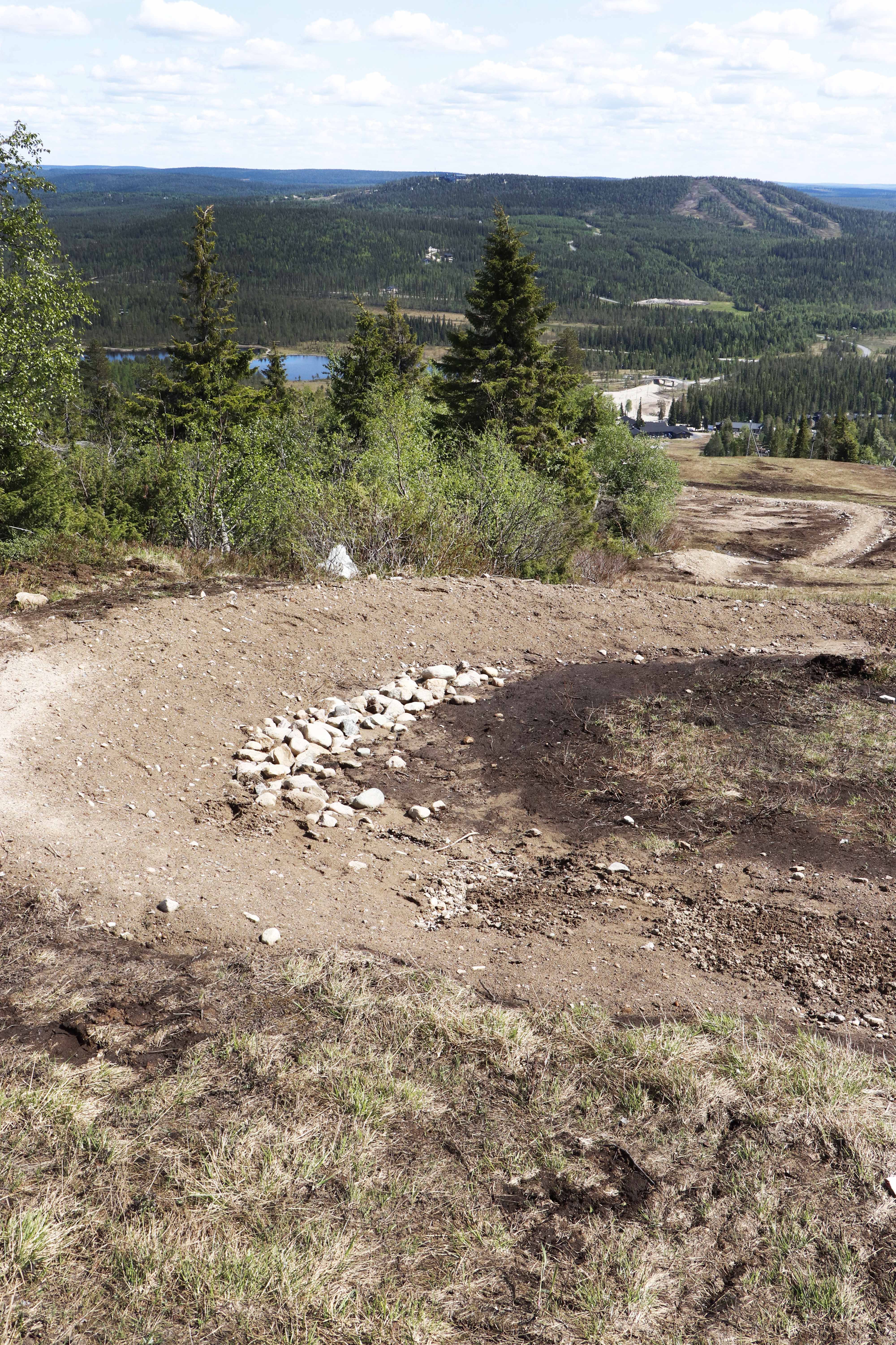 Iso-Syötteen Bike parkin rinteestä on komeat näkymät.