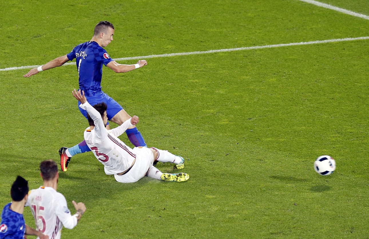 Kroatian Ivan Perisic iski voittomaalin Espanjan verkkoon.