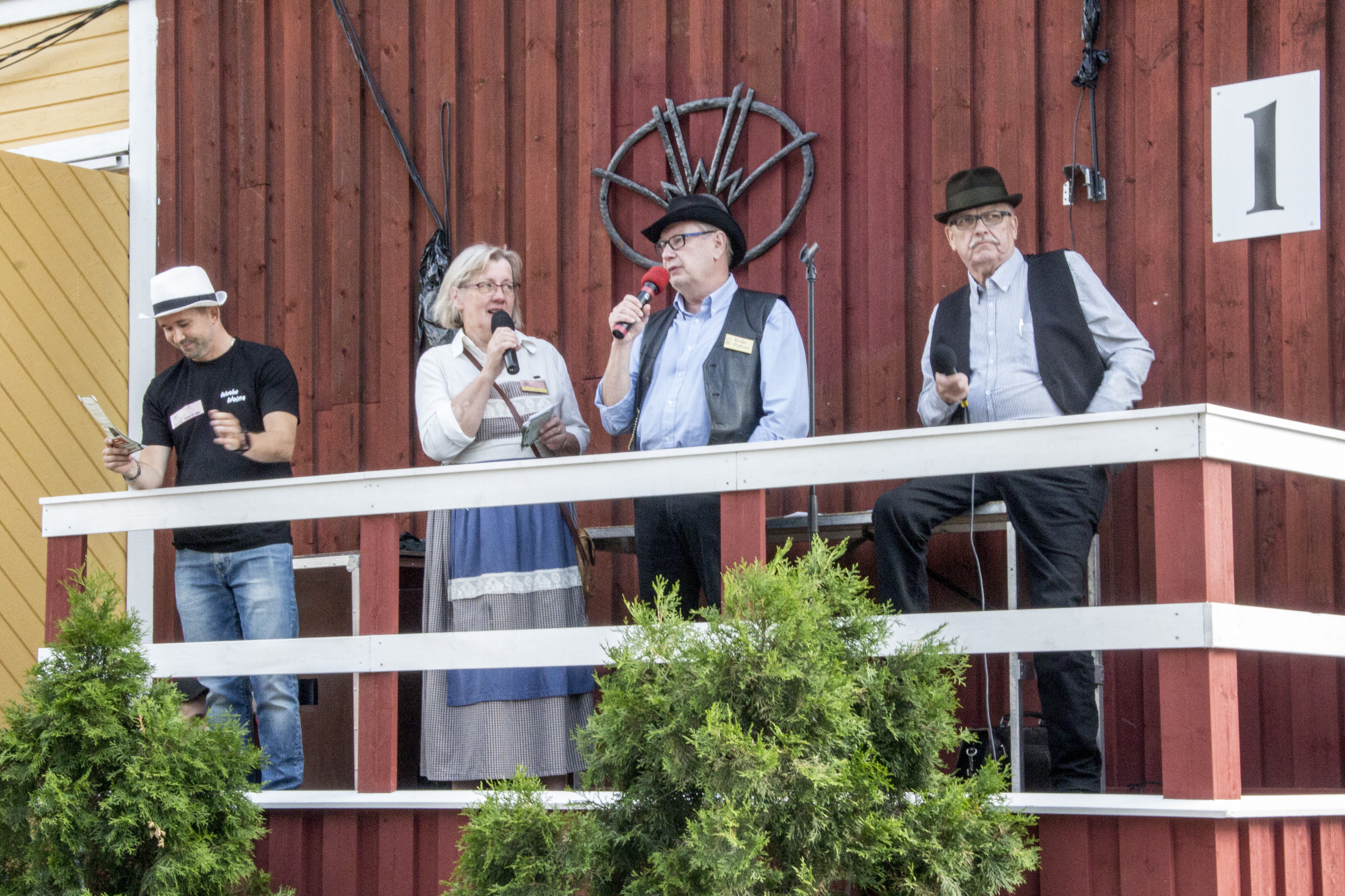 Weteraanikonepäivät julistettiin alkaneeksi klo 10.00 tänään.