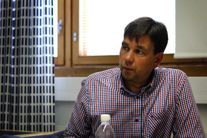 Järvi-Pohjanmaan sivistystoimenjohtaja Esa Kaunisto on edelleen huolissaan alueen koronatilanteesta. ARKISTOKUVA