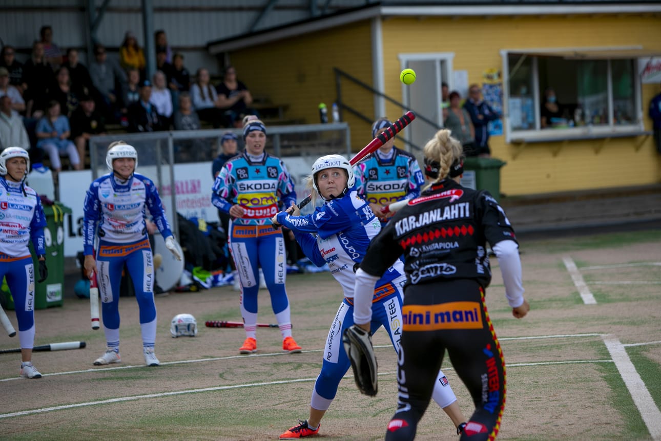 Riina Kerola pelaa myös ensi kaudella Lapualla.