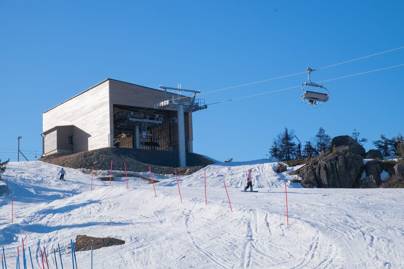 iso-Syötteellä laskettelukausi alkaa olla lopuillaan. Mikäli säät sallivat on rinteet avoinna vielä lauantaihin 24. huhtikuuta saakka.