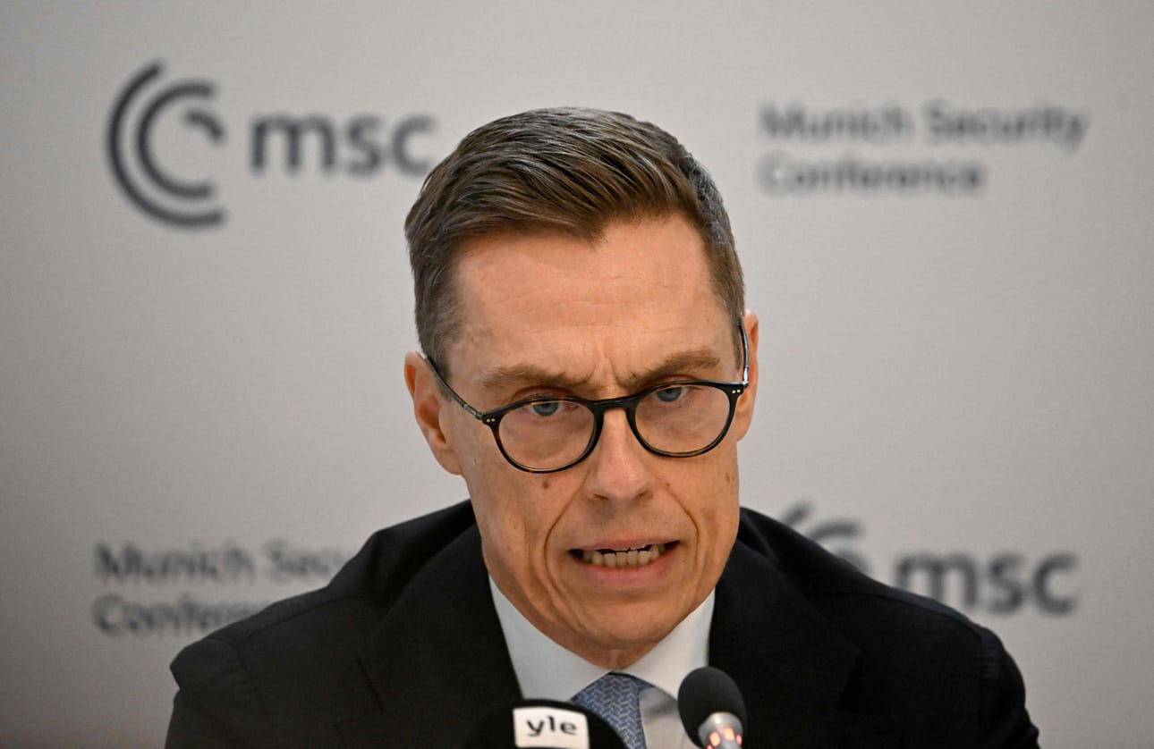 Suomen tuleva presidentti Alexander Stubb puhui Münchenin turvallisuuskokouksessa. Stubbin mukaan pitkällä tähtäimellä Ukraina tulisi ottaa Naton jäseneksi.
