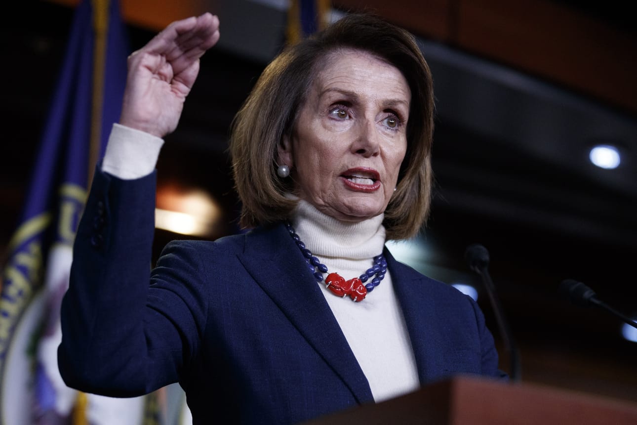 Edustajainhuoneen puhemies Nancy Pelosi ei presidentin päätöksellä saa lähteä suunnitellulle matkalleen sotilaskoneella – ei ennen kuin hallinnon sulku on ohi.