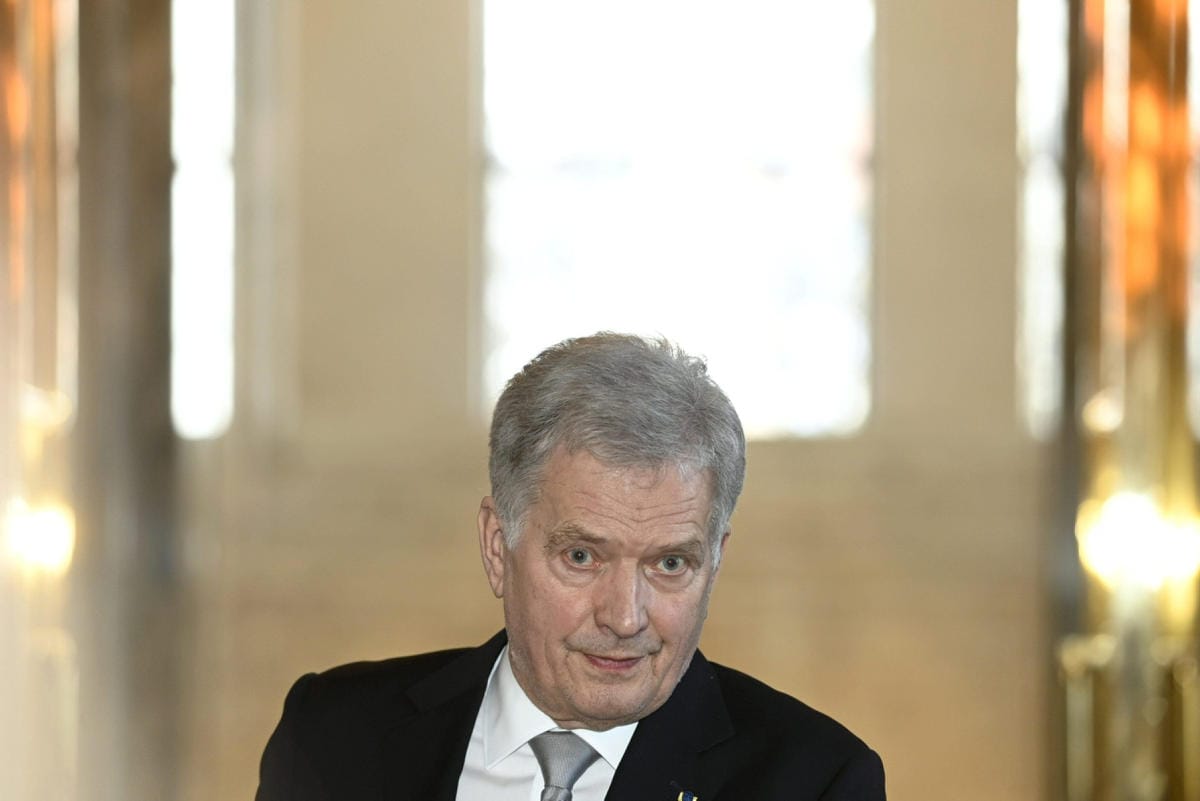 Niinistö kertoo Suomen päättäneen antaa Ukrainalle taloudellista apua. LEHTIKUVA / HEIKKI SAUKKOMAA