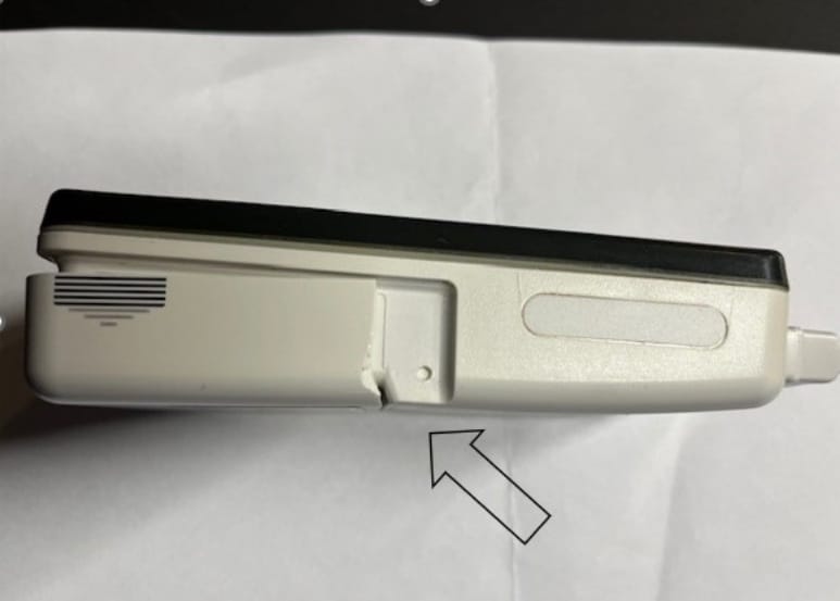 Tapahtuman keskiössä olleessa telemetrialaitteessa oli fyysisiä vaurioita. Akku pysyi laitteessa kiinni testien aikana mutta irtosi helposti kopautettaessa kämmentä tai pöydän reunaa vasten.
