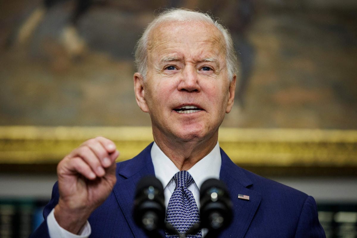 Bidenin allekirjoittama asetus on vastaus korkeimman oikeiden äskettäiseen päätökseen, jonka mukaan naisilla ei enää ole liittovaltion tasolla perustuslaillista aborttioikeutta. LEHTIKUVA/AFP