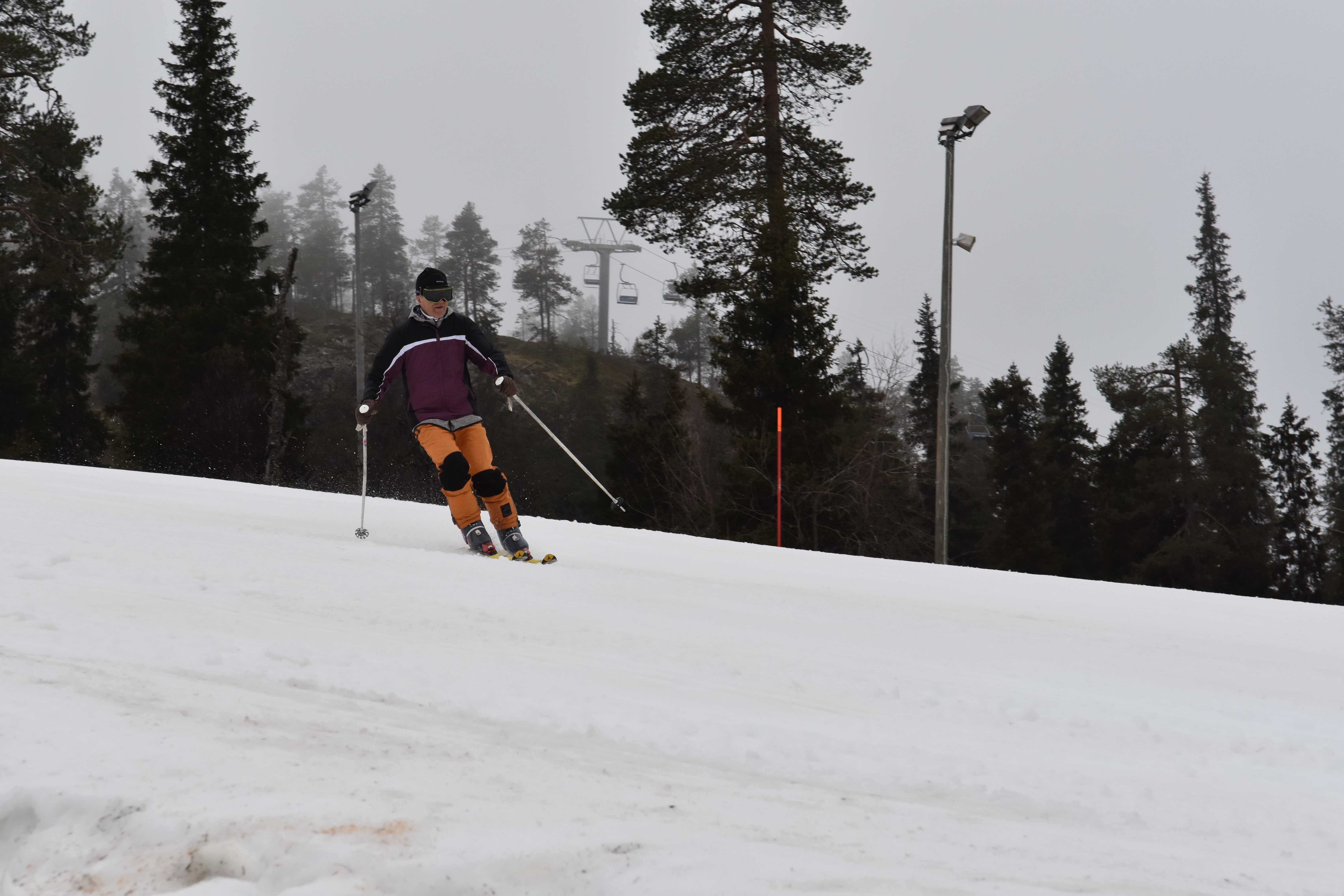 Raimo Oikarinen kehuu Rukan liki ympärivuotista rinnetoimintaa.