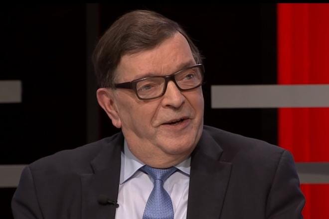 Paavo Väyrynen penäsi useaan otteeseen sitä, että Suomen on oltava puolueeton maa eli sotilaallisesti liittoutumaton.