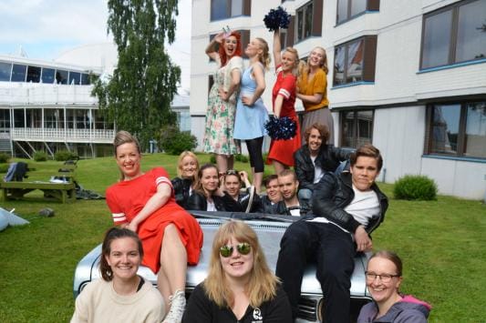 Vaasan ylioppilasteatteri Ramppi esittää kesäteatterissa joka toinen vuosi musikaalin, mikä oli vuonna 2017 supersuosittu Grease. Tänä vuonna lavalla nähdään suurmusikaali Hairspray. Kuva: Emilia Kovanen