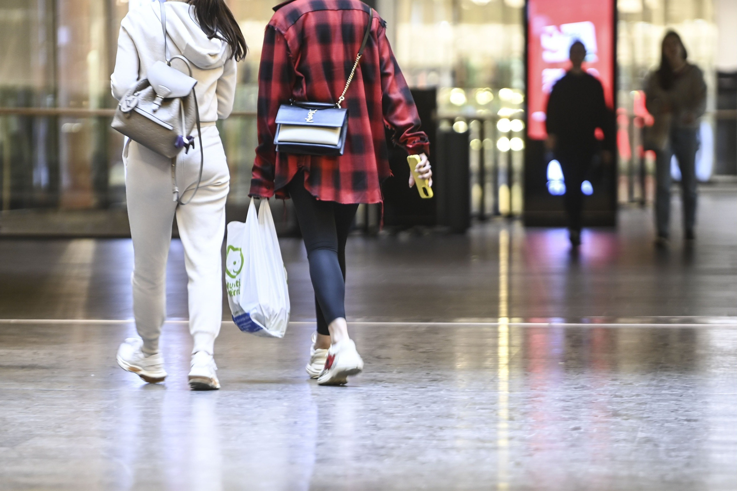 Kauppakamarien kyselyssä useampi odottaa kasvua kuin supistumista