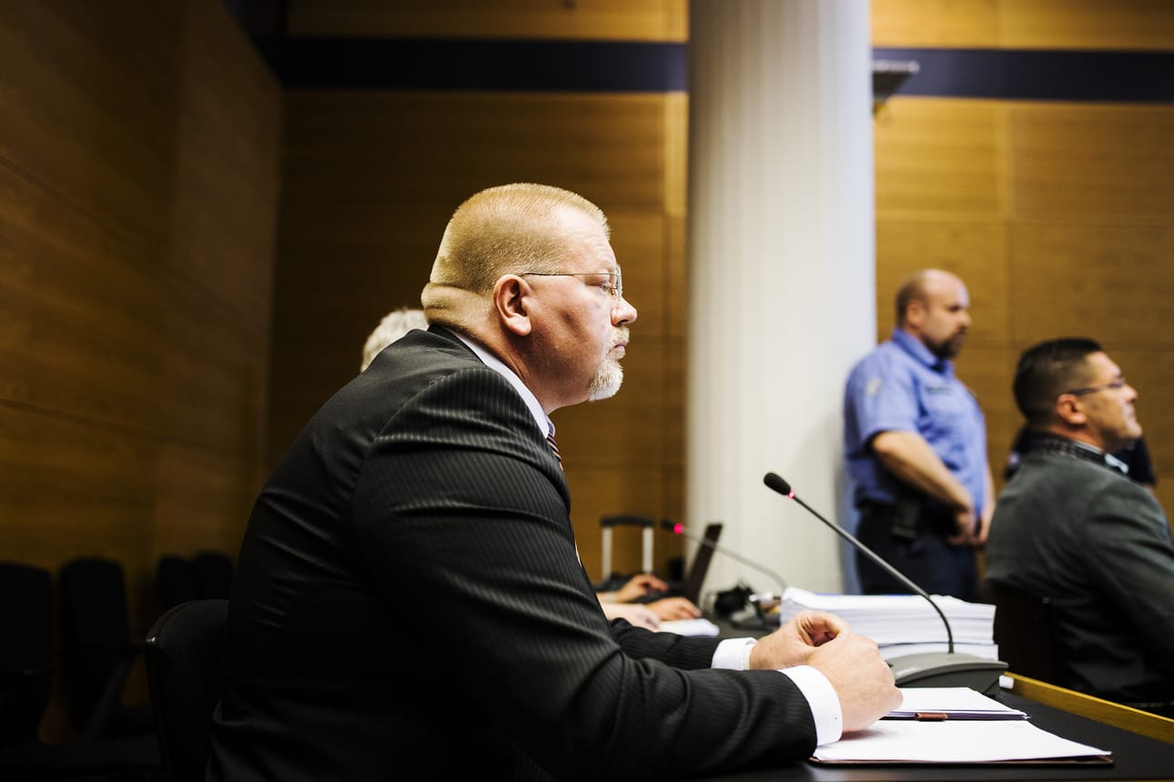 Johan Bäckman tunnetaan kirjankustantamisen ohella monista mediarooleistaan. Kuva MV-sivustoon liittyvän rikosjutun käsittelystä Helsingin käräjäoikeudessa viime kesänä.