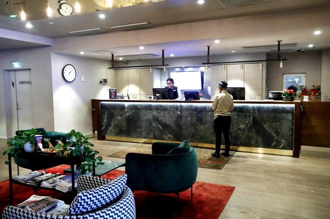 Koko Suomessa hotelliyöpymiset kasvoivat viime vuonna, mutta Osuuskauppa Eepee ei päässyt siihen imuun. Hotelli Vaakuna oli osan vuodesta remontissa. KUVA: JOUKO HÄNNINEN