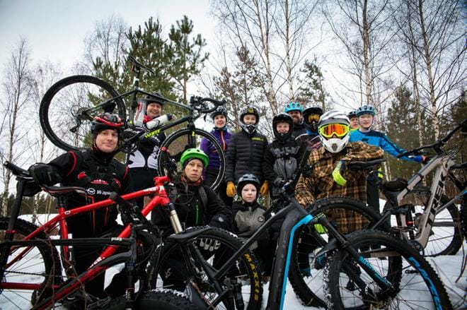 Trail riders Vaasa ry kerää yhteen maastopyöräilyn eri alalajien harrastajat. Seuran päätavoite on kehittää Vaasan alueen maastopyöräilymahdollisuuksia ja parantaa harrastuksen näkyvyyttä. Kuva: Paula Kaskimaa