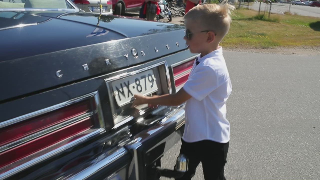Leevi esittelee Rovaniemen kaupunginjohtajan viimeisen edustusauton