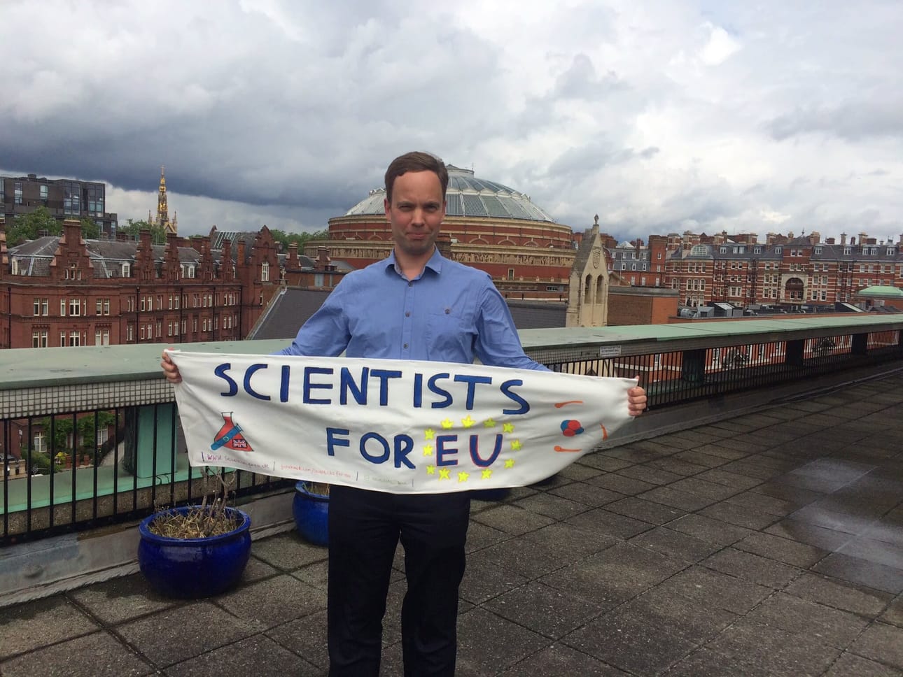 Teoreettisen fysiikan professori Arttu Rajantien työpaikalla brexit otettiin raskaasti vastaan.