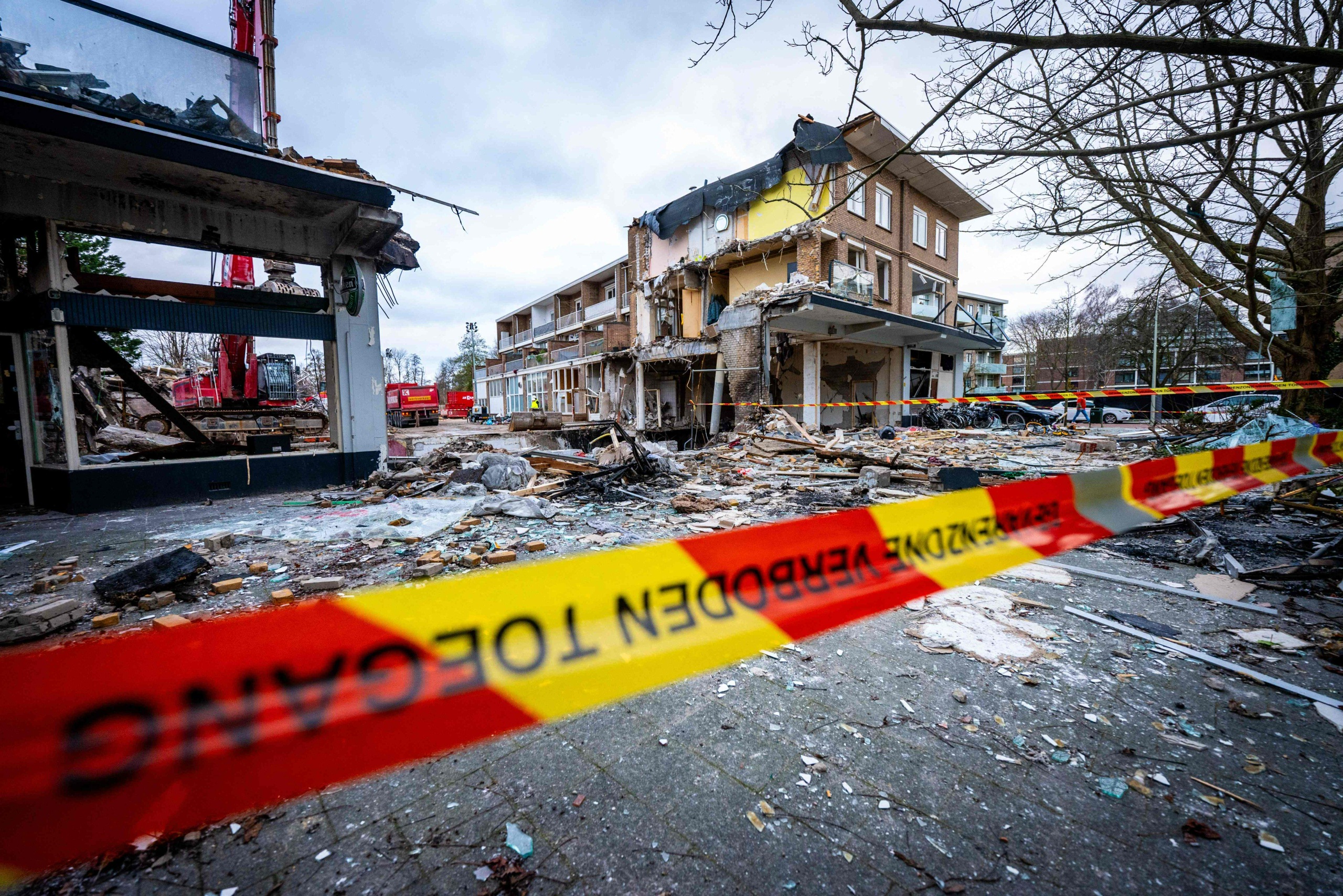 Hollannin poliisi otti kolme kiinni epäiltynä osallisuudesta Haagin räjähdykseen