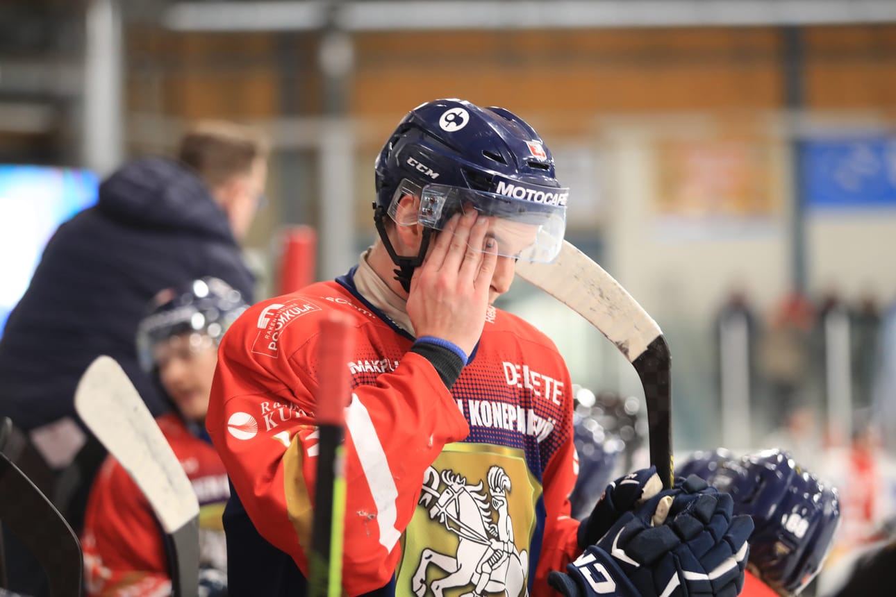 Raahe-Kiekko ei syttynyt urotekoihin Nokialla lauantaina. Isäntien lapa oli kuumana ja kiekko upposi kymmenen kertaa raahelaisten verkkoon.
